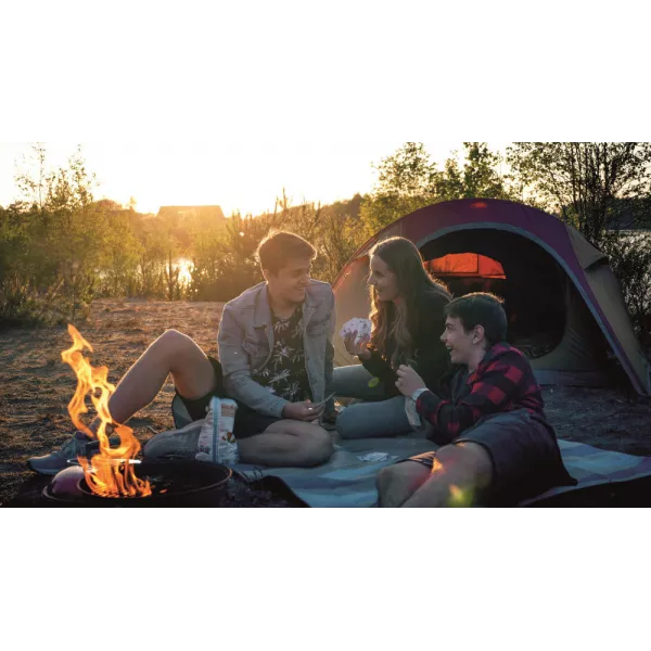 BACKGAMMON PICNIC RUG MANTEL