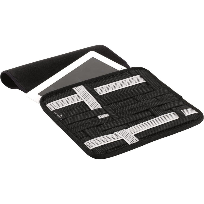 GADGET ORGANIZER W/TABLET COVER