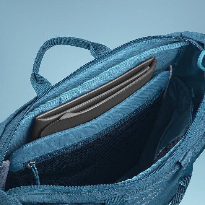 Poco Changing Tote Deep Peyto O/S